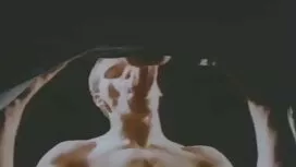 Một cô gái trở thành ...