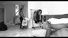 Một mặc quần áo nhiế ...