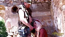 Một người phụ nữ gai ...