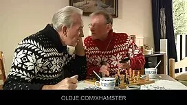 Làm chịch nhau nhật  ...