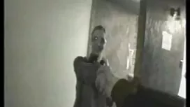 Đỏ, gai nhat ban dit ...