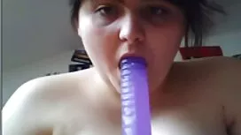 Cô gái sửa chữa mọi  ...