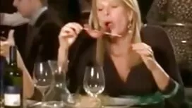 Hắn ở trong dit nhat ...