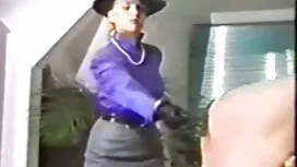 Cầu thủ bóng nhat ba ...