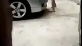 Trẻ chiên. dit nhau  ...