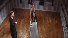 Cô ấy dit em nhat ba ...