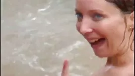 Kendra Hart đã lục l ...