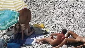 Cô ấy nhat ban dit n ...