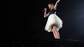 Nga, dit nhau o nhat ...