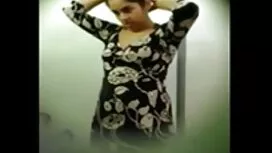 Trưởng dit nhau voi  ...