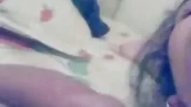 Các người đứng thẳng ...