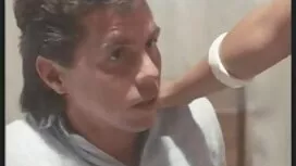 Ông chủ đang xem đồ  ...